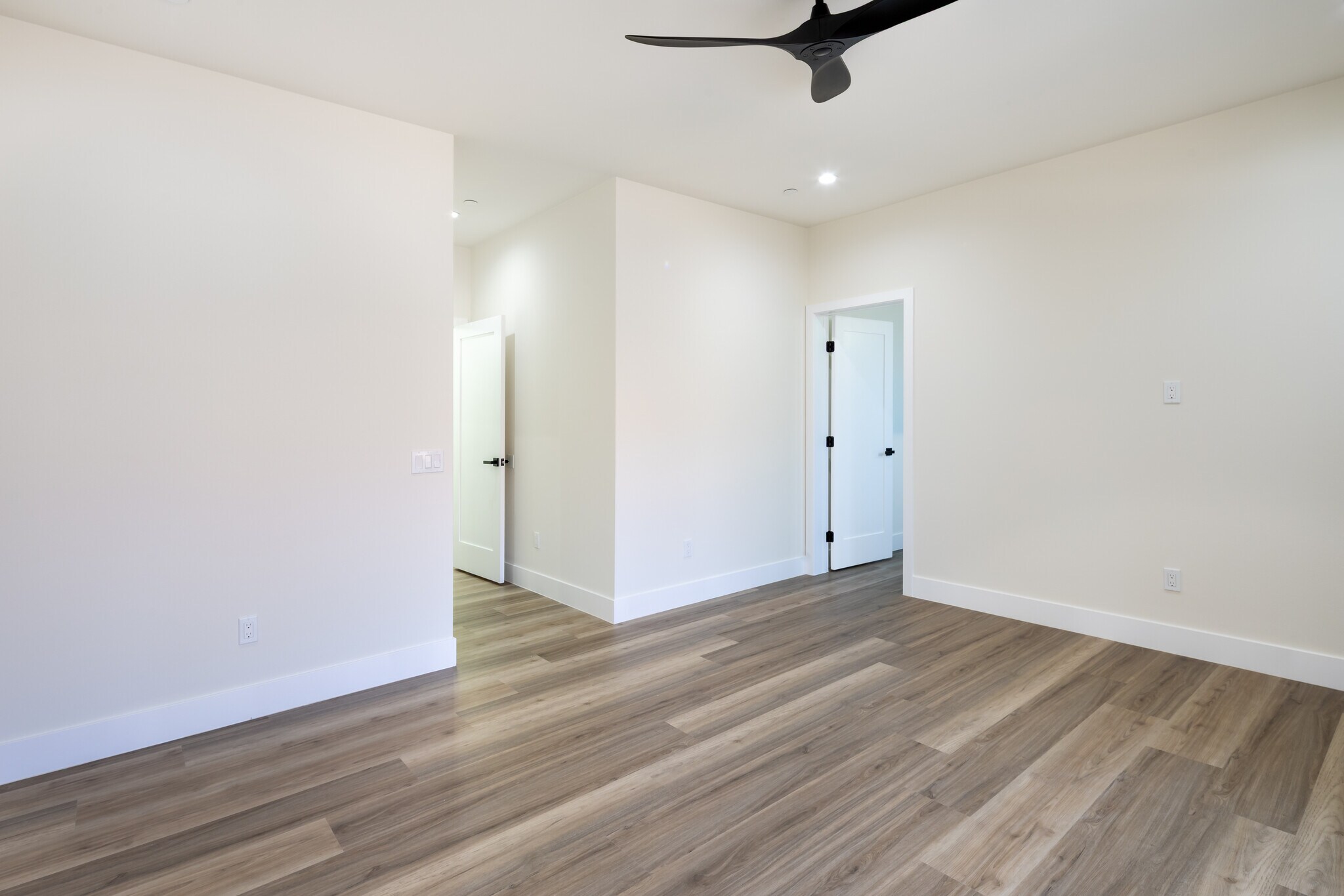 Building Photo - 13680 Mark Dr