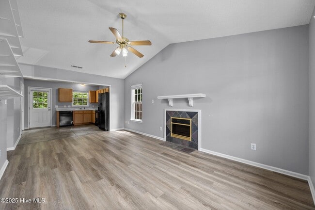 Building Photo - 1087 W Pueblo Dr