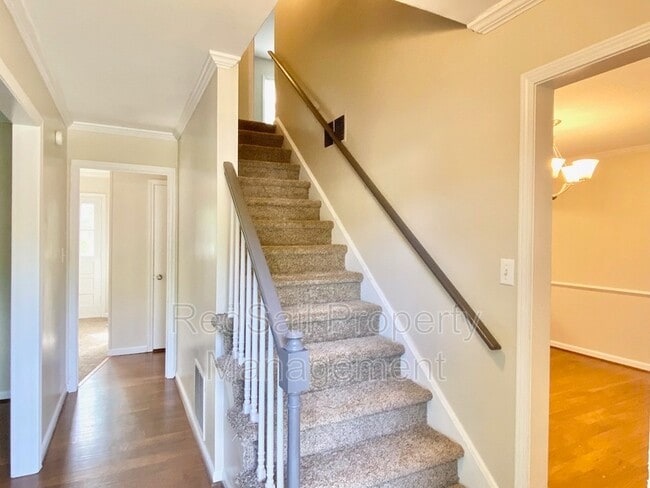 Building Photo - 224 Saddler Dr