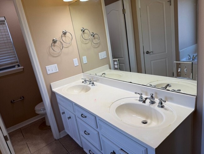 Building Photo - Lovely Home for Lease in Plantation Trace Garden Homes - Bossier City, LA 71112