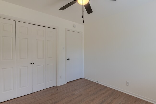 Building Photo - 1402 Missouri Ave