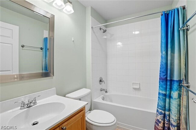 Building Photo - 2427 Woodbourne Pl