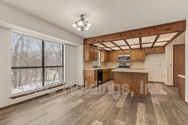 Building Photo - 630 S 276th E Ave