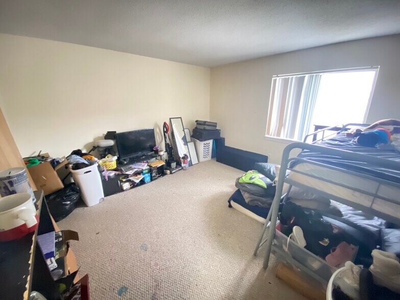 Building Photo - 148 N Beacon St