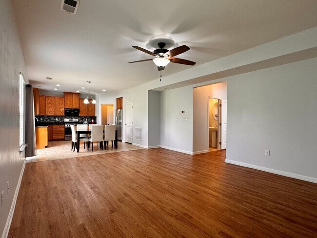 Building Photo - 145 Holly Hill Dr