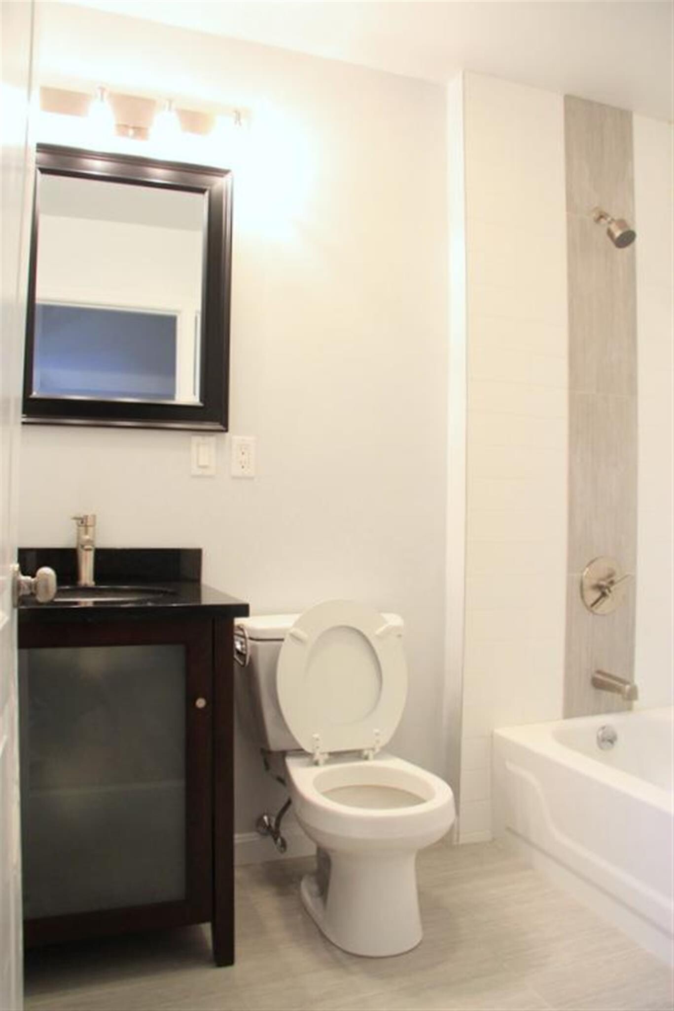 Building Photo - 25 Bow St