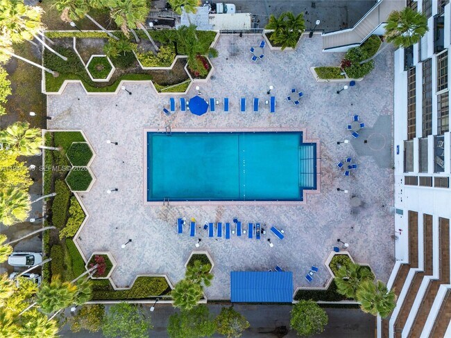 Building Photo - 600 Three Islands Boulevard