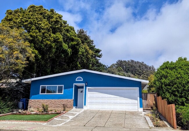 Building Photo - Remodeled Spacious 4Bed/3Bath House Home in El Cerrito!