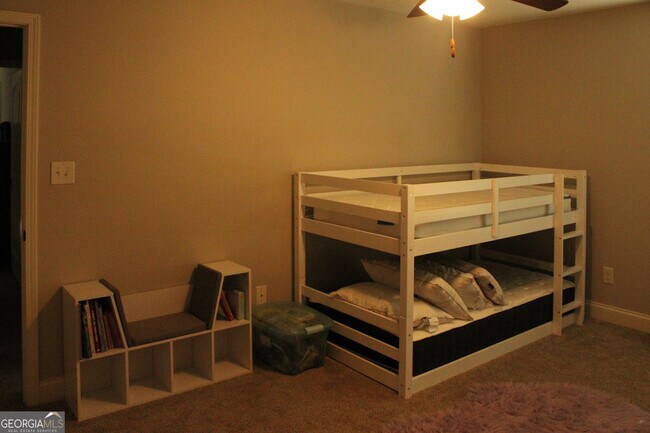 Building Photo - 111 Sourwood Ln