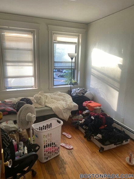 Building Photo - 1426 Commonwealth Ave