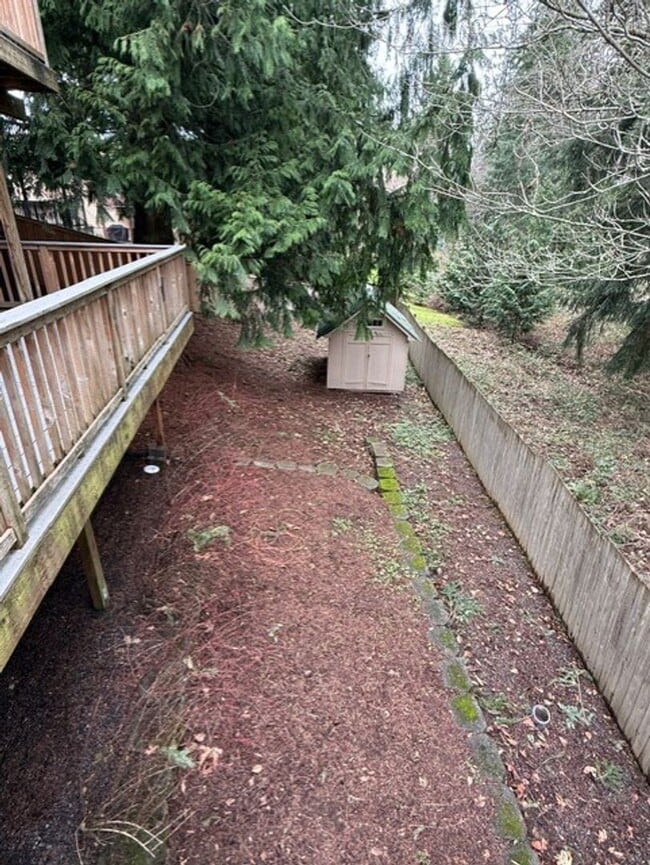 Building Photo - UPDATED 4 BED, 3 BATH KIRKLAND HOUSE FOR RENT AVAILABLE NOW!