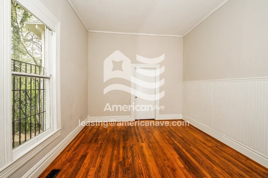 Building Photo - 7832 4th Ave S