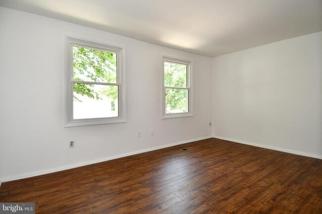 Building Photo - 8335 Windfall Rd