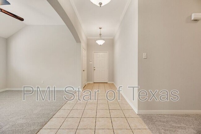 Building Photo - 7600 Shasta Dr