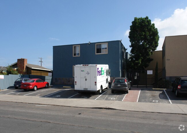 Building Photo - Pacific Terrace Apartments