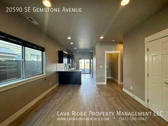 Building Photo - 20590 SE Gemstone Ave