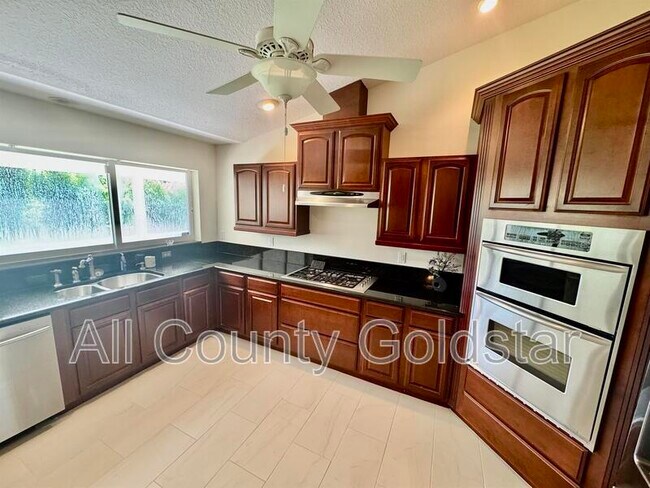 Building Photo - 4114 Rock Creek Dr