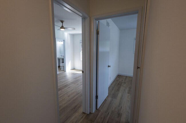 Building Photo - Freshly Renovated 3BR/2BA Pool Home – La C...
