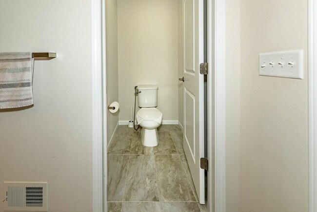 Building Photo - 50236 Amberwood Rd