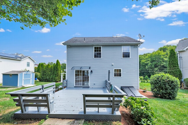 Building Photo - 18 Kathryn Dr