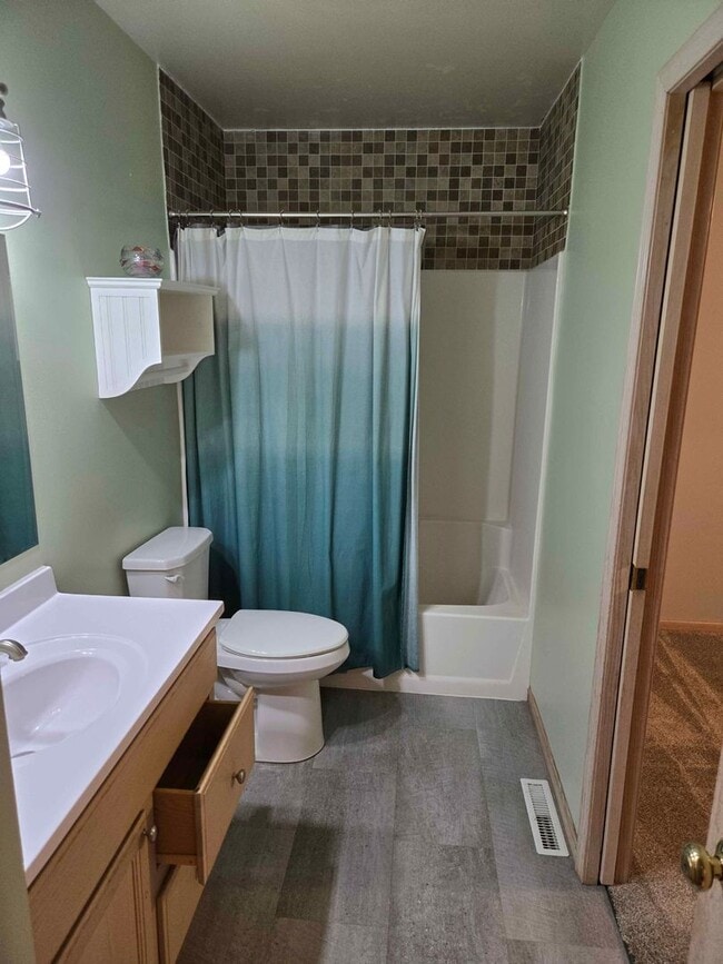 Building Photo - 2623 Edgewood Ln