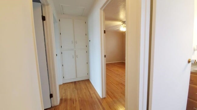 Building Photo - 3 Bd 1.5 Bath Home