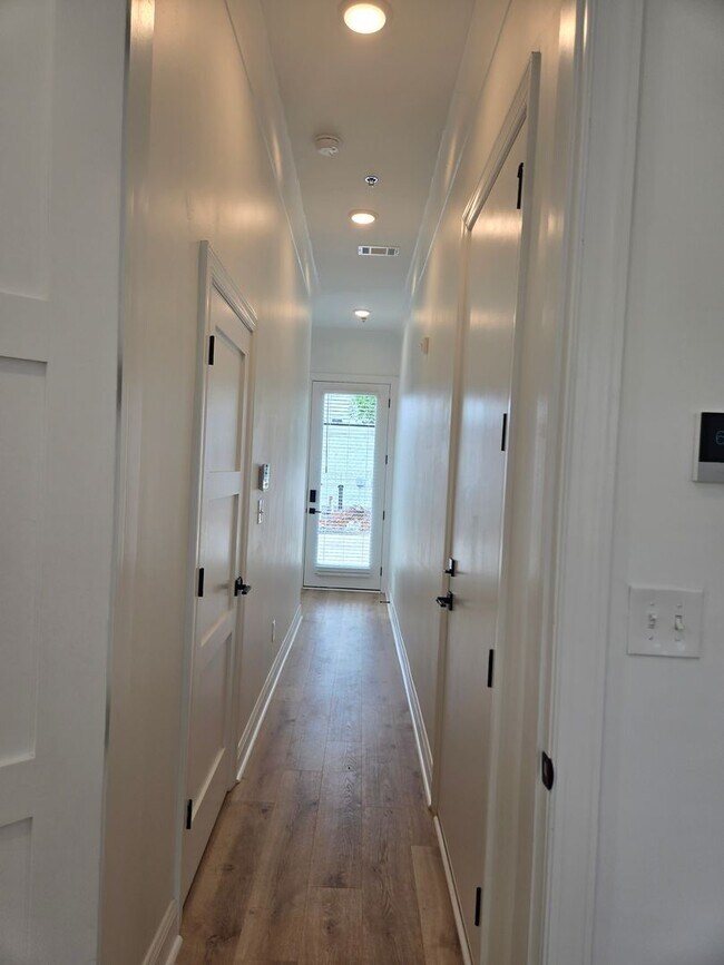 Building Photo - Brand new and waiting for you. 5 bedroom, ...