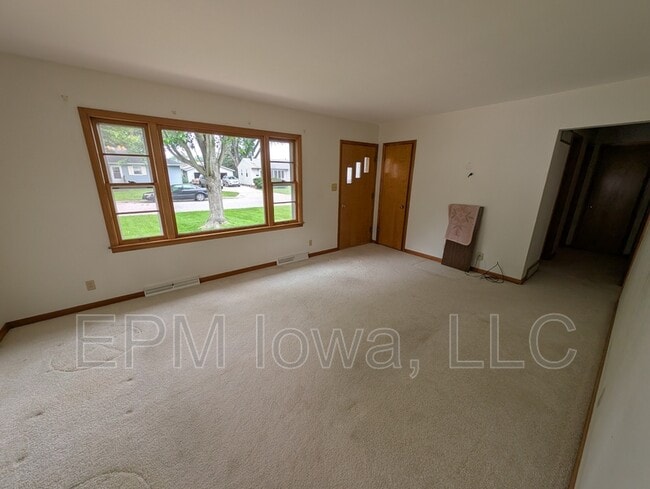 Building Photo - 1217 Dorothy Dr