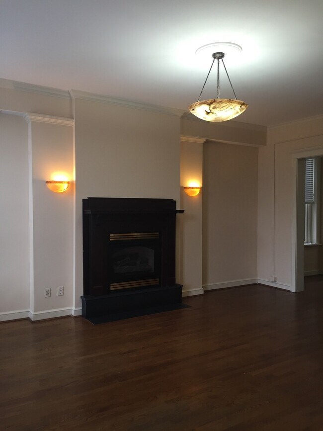 Building Photo - 318 Greenup St