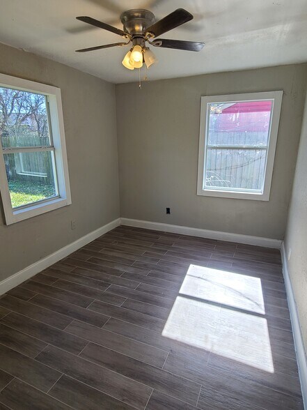 Building Photo - 6223 Sherwood Dr