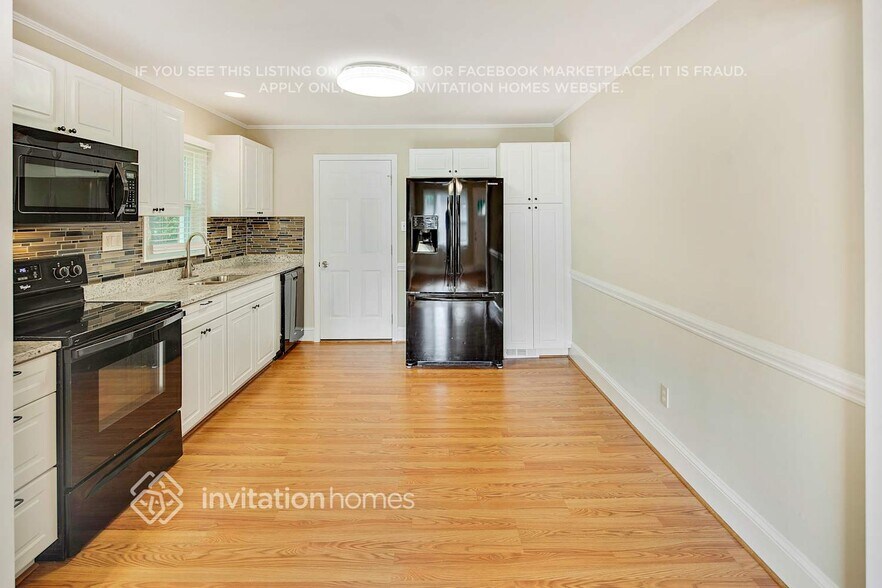 Building Photo - 2312 Markham Ct