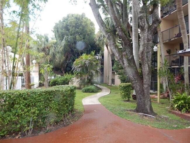 Primary Photo - 14601 N Kendall Dr
