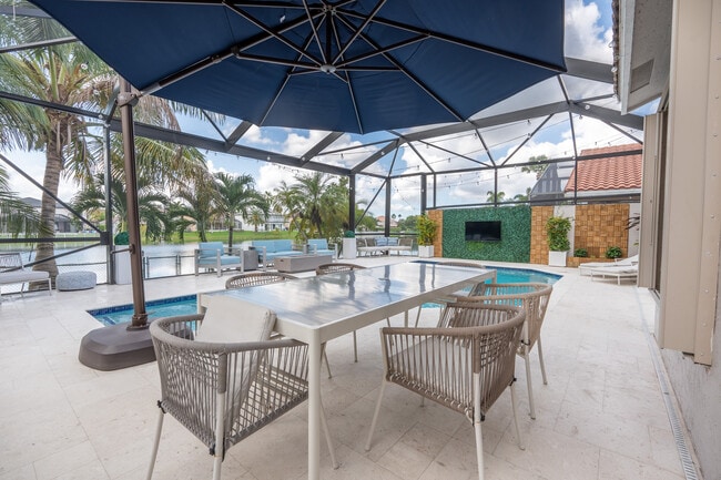 Building Photo - 18004 SW 20th St