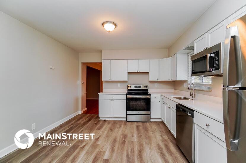 Building Photo - 9548 Brookside Dr