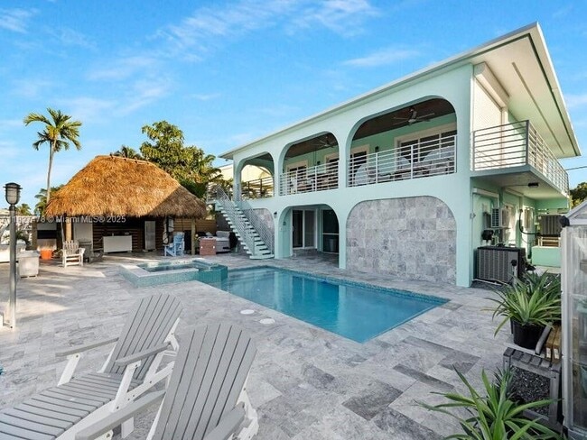 Building Photo - 232 W Seaview Dr