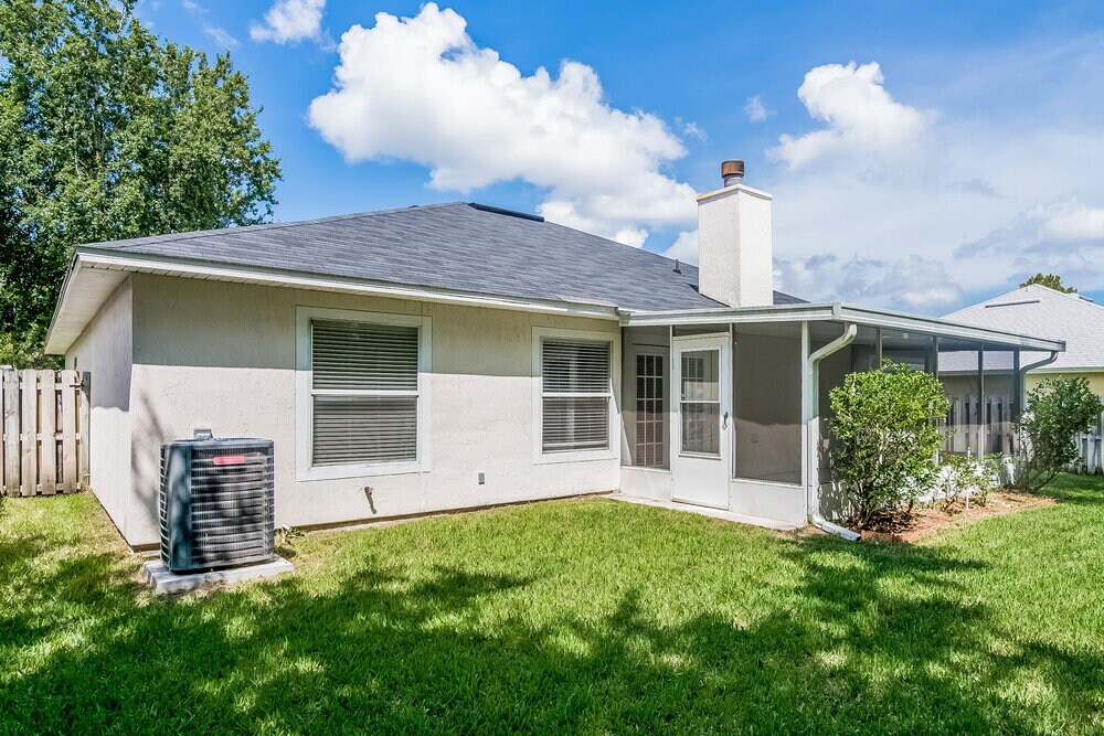 Building Photo - 12306 Bucks Harbor Dr S