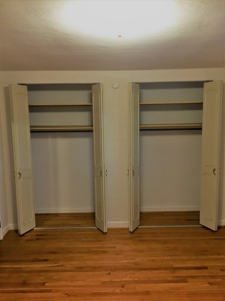 Main Bedroom Closets - 5400 Eichelberger St