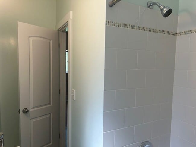 Building Photo - 721 Chislett St