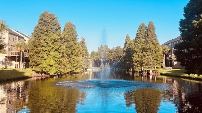 Building Photo - 2915 Pointeview Dr