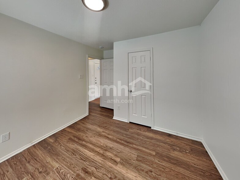 Building Photo - 5214 Flax Bourton St