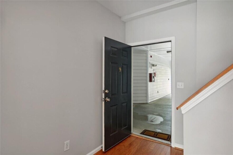 Building Photo - 206 Spring Heights Ln