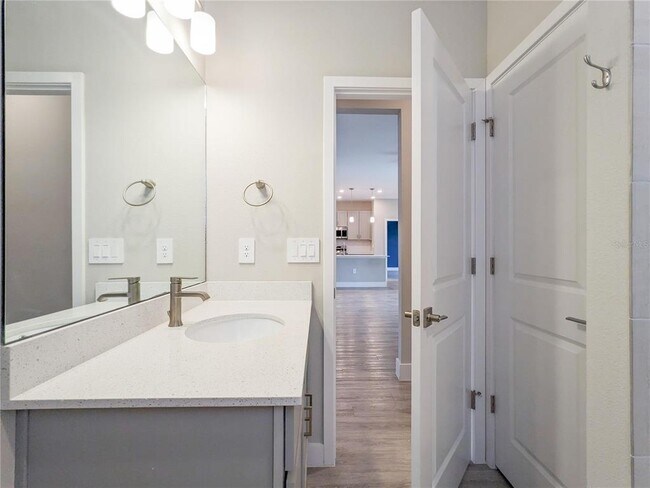 Building Photo - 7295 Minardi St