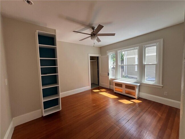 Building Photo - 224 Rochambeau Ave