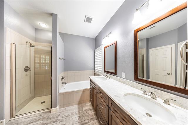 Building Photo - 4501 Brighton Dr