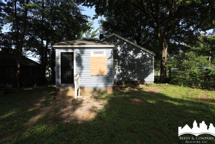 Building Photo - 664 Pope St