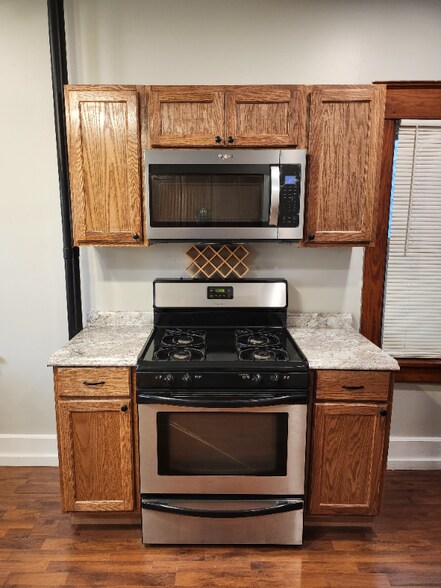 Building Photo - 386 3rd Ave