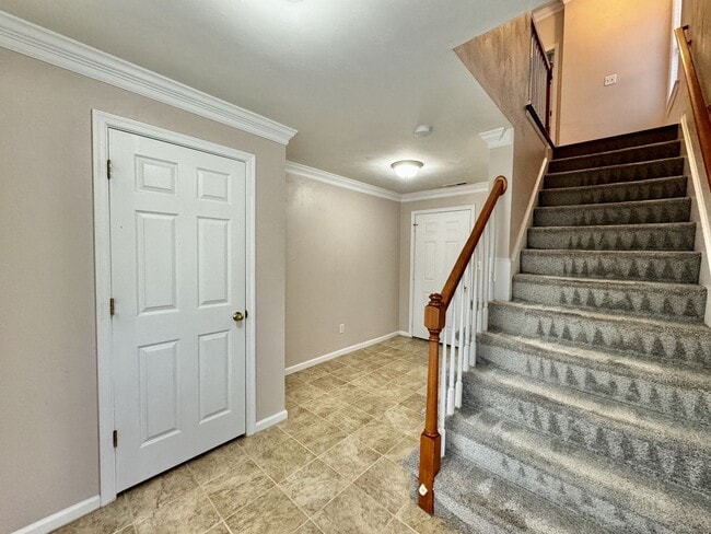 Building Photo - Beautiful 3 Bedroom Duplex by the Beach! A...