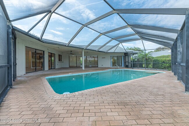 Building Photo - 5 Cache Cay Dr