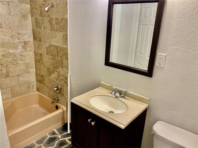 Building Photo - 2038 19th Ave W