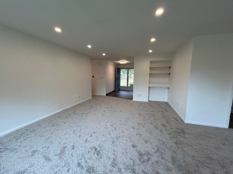 Building Photo - 2272 Berrycreek Dr